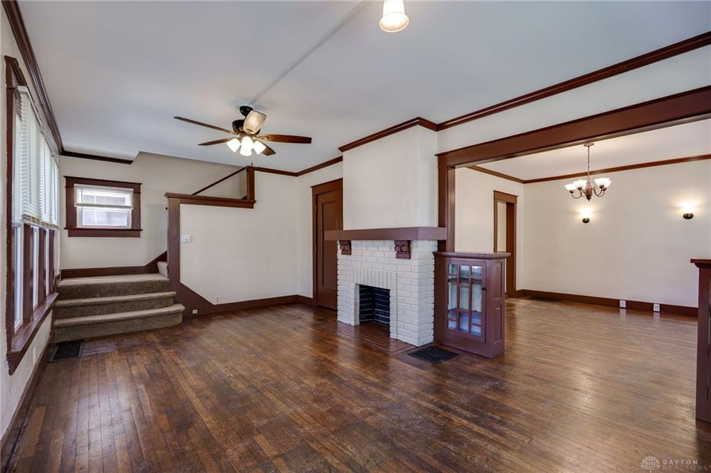 374 Kenwood Avenue Property Photo 6