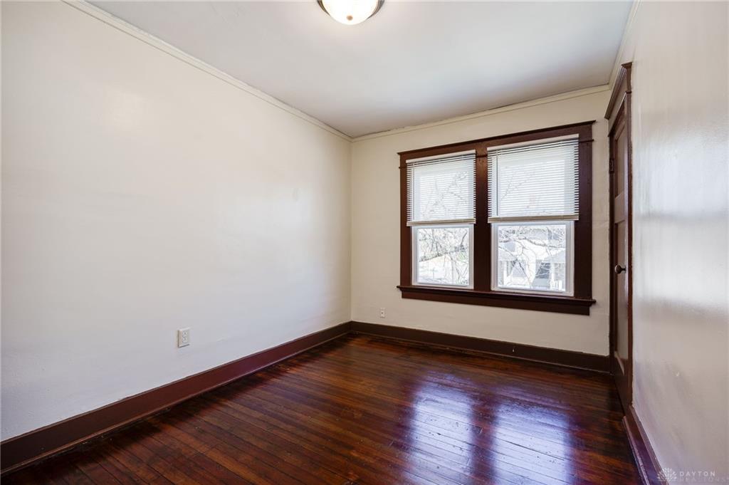 374 Kenwood Avenue Property Photo 16