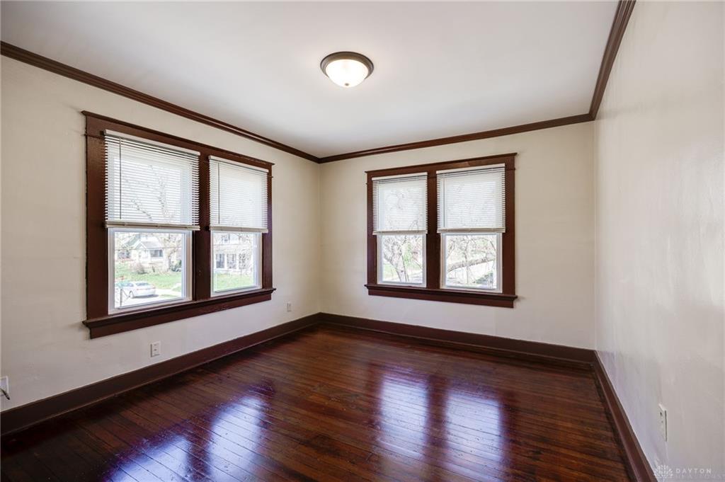 374 Kenwood Avenue Property Photo 17