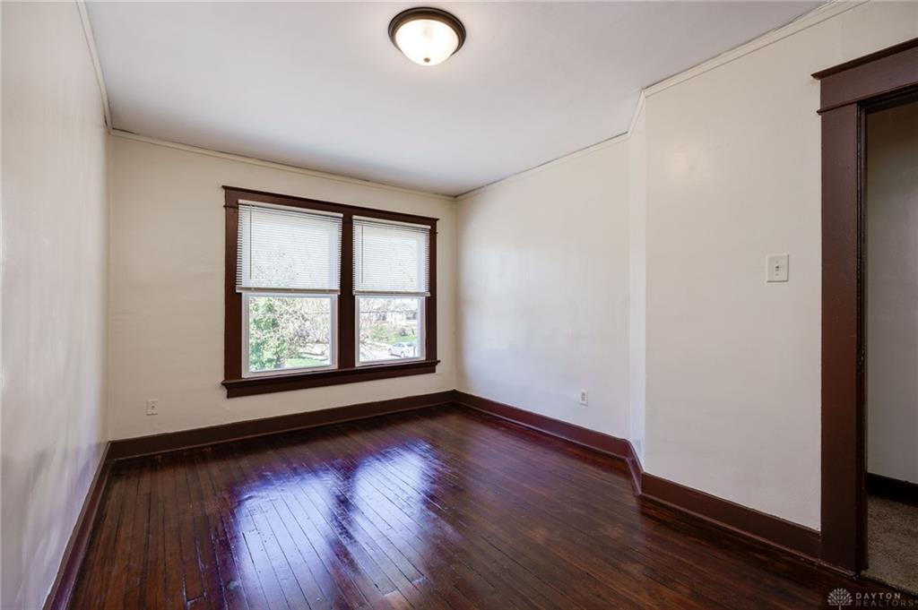 374 Kenwood Avenue Property Photo 18