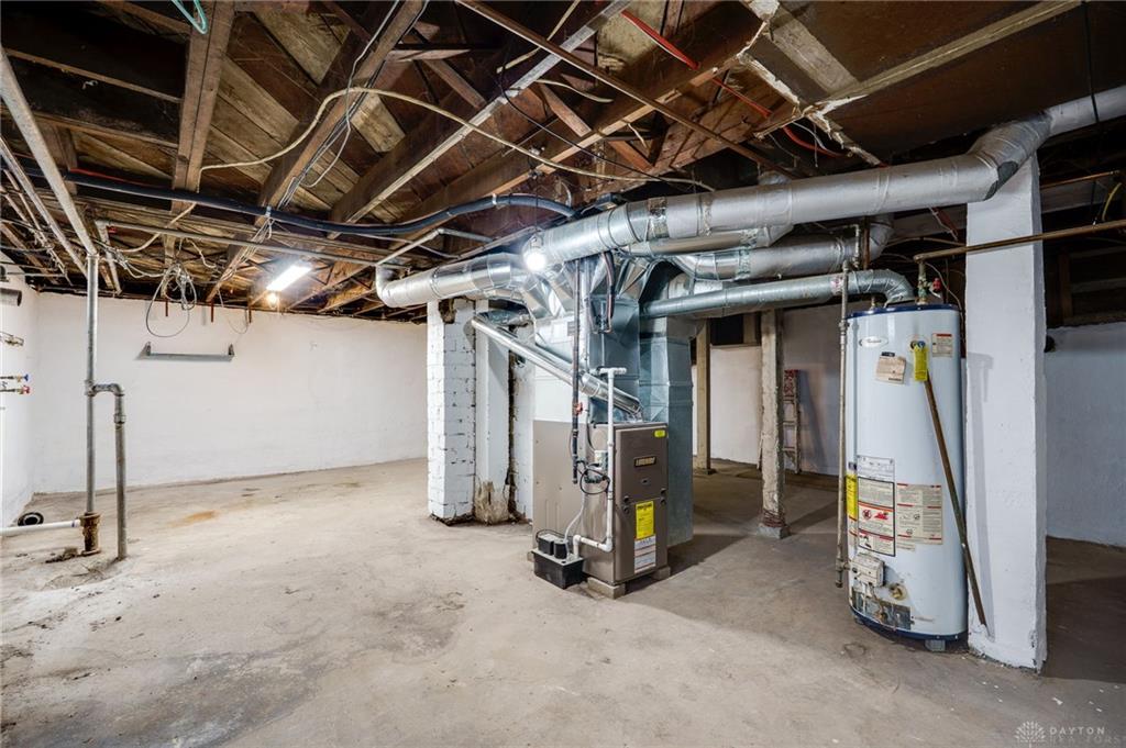 374 Kenwood Avenue Property Photo 19