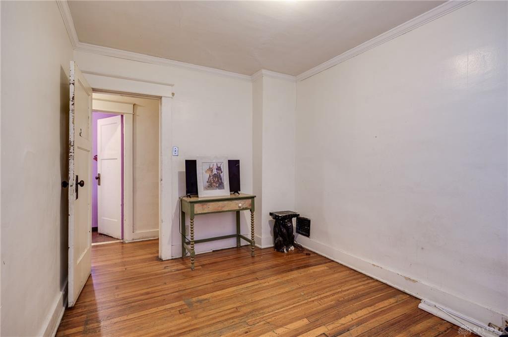 374 Kenwood Avenue Property Photo 26
