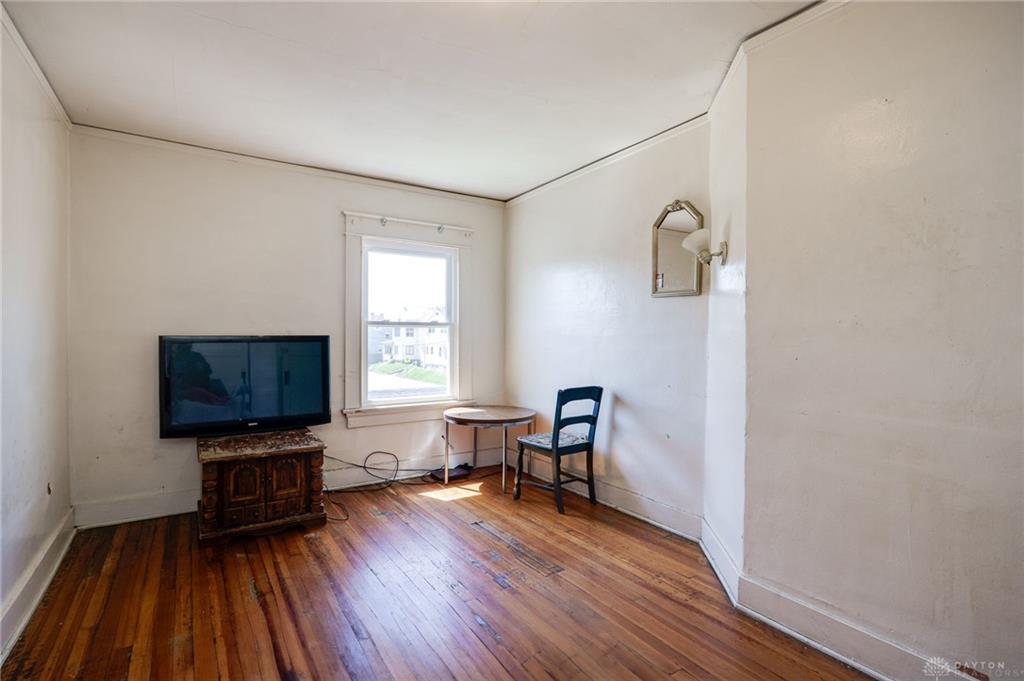 374 Kenwood Avenue Property Photo 27