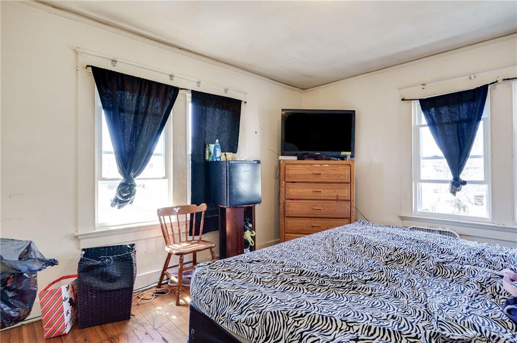 374 Kenwood Avenue Property Photo 28