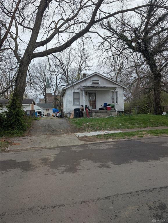 911 Crestmore Avenue Property Photo