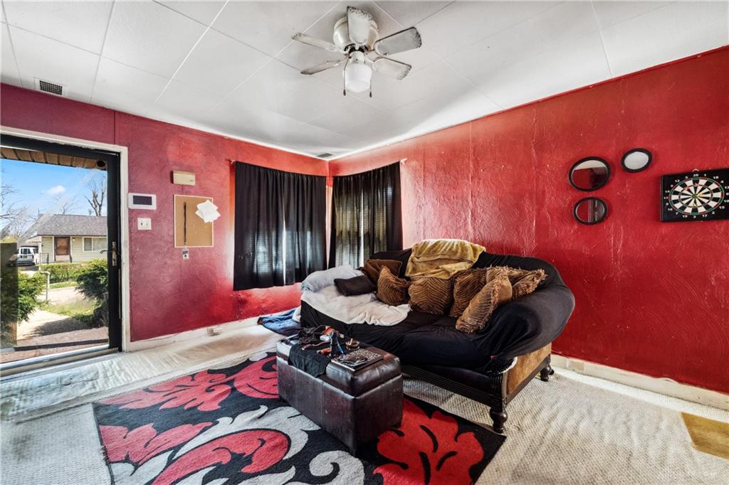 45 S Halloway Street Property Photo 3
