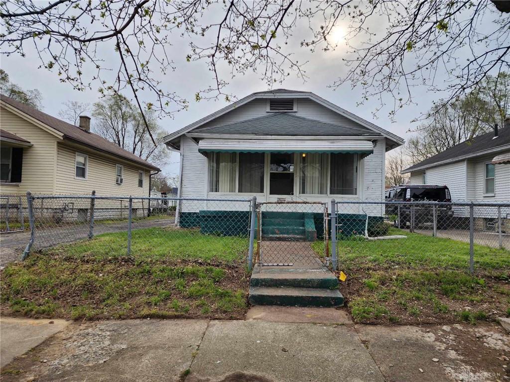 936 Walton Avenue Property Photo