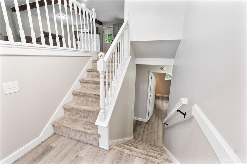1153 King Richard Property Photo 27