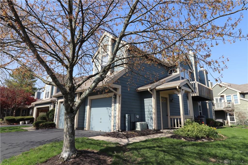 158 Queens Crossing Property Photo