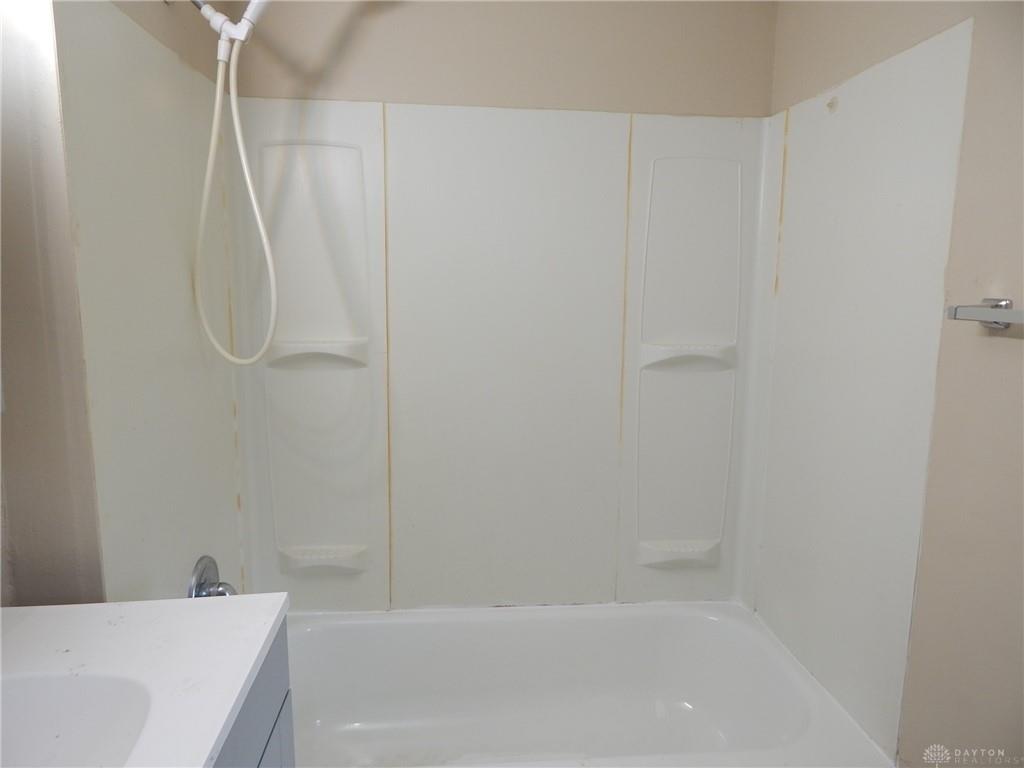 525 Dibert Property Photo 8