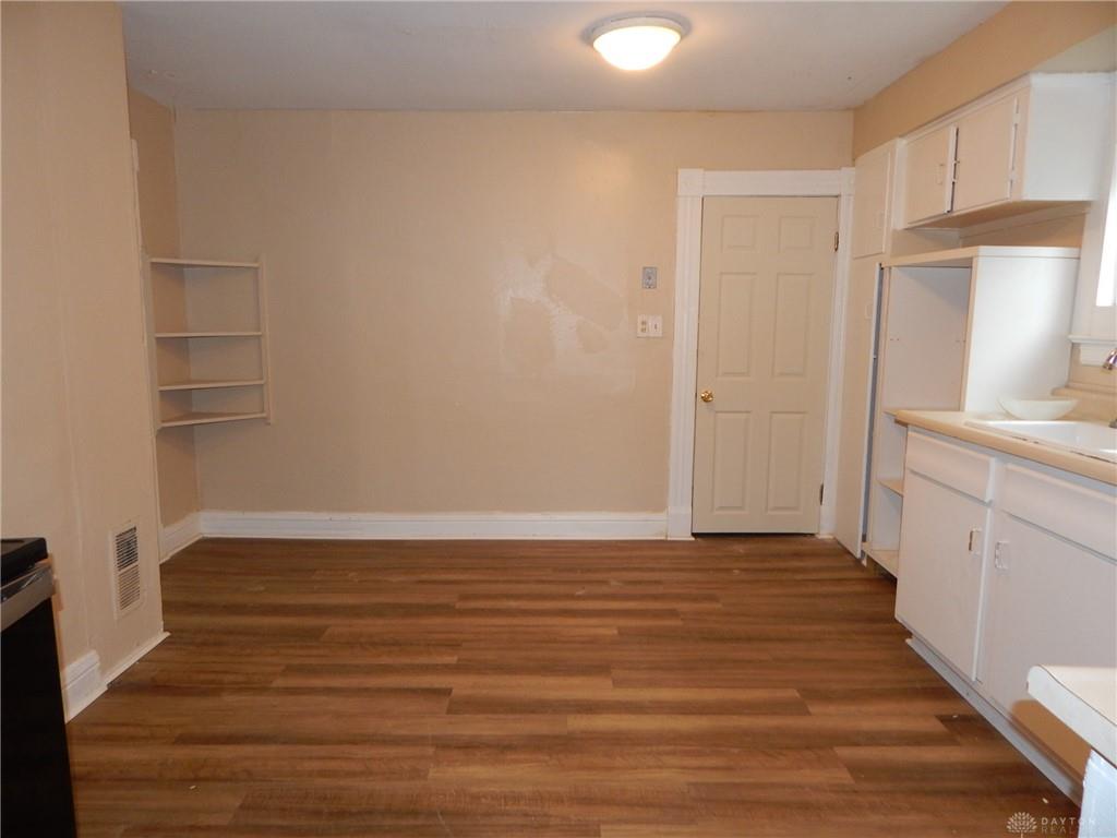 525 Dibert Property Photo 10