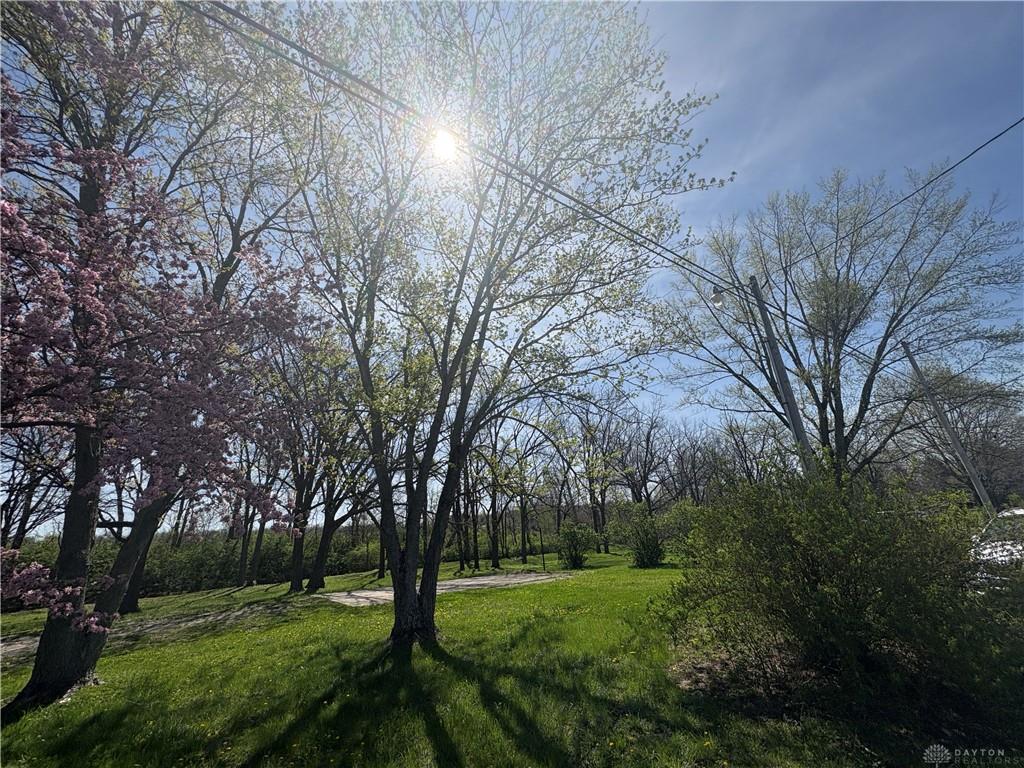 10406 Primrose Property Photo 3