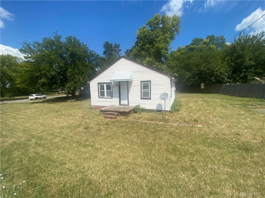 415 W Dayton Yellow Springs Road Property Photo