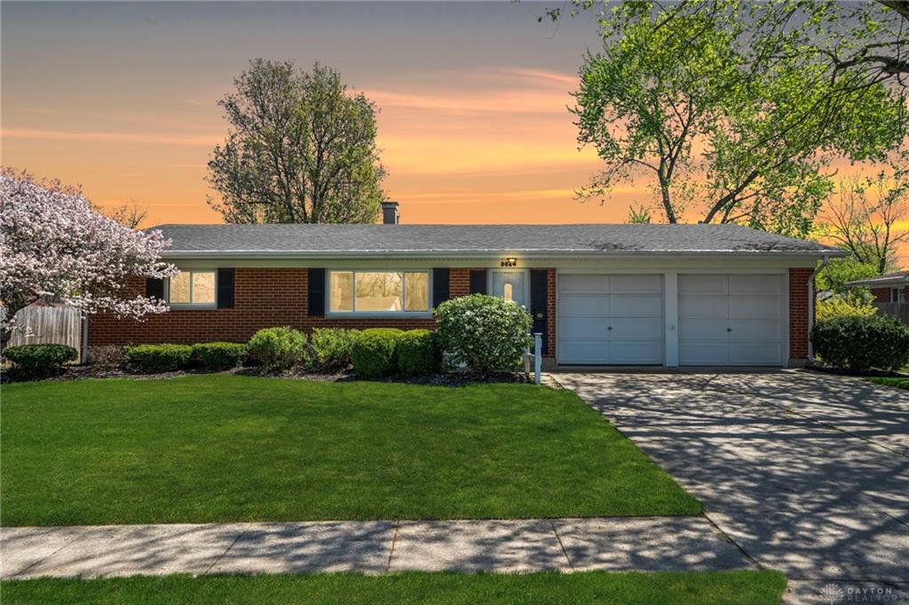Amberly Acres Real Estate Listings Main Image