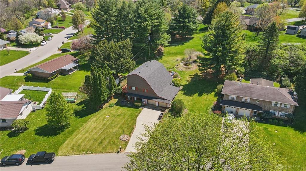 680 Suncrest Drive Property Photo 4