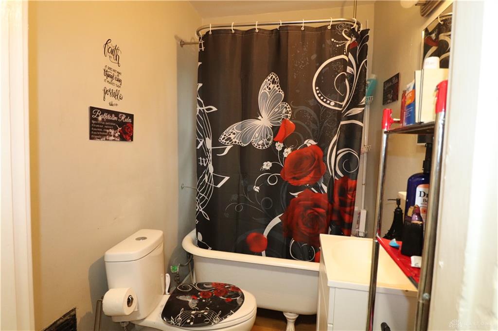 78 Pointview Avenue Property Photo 7