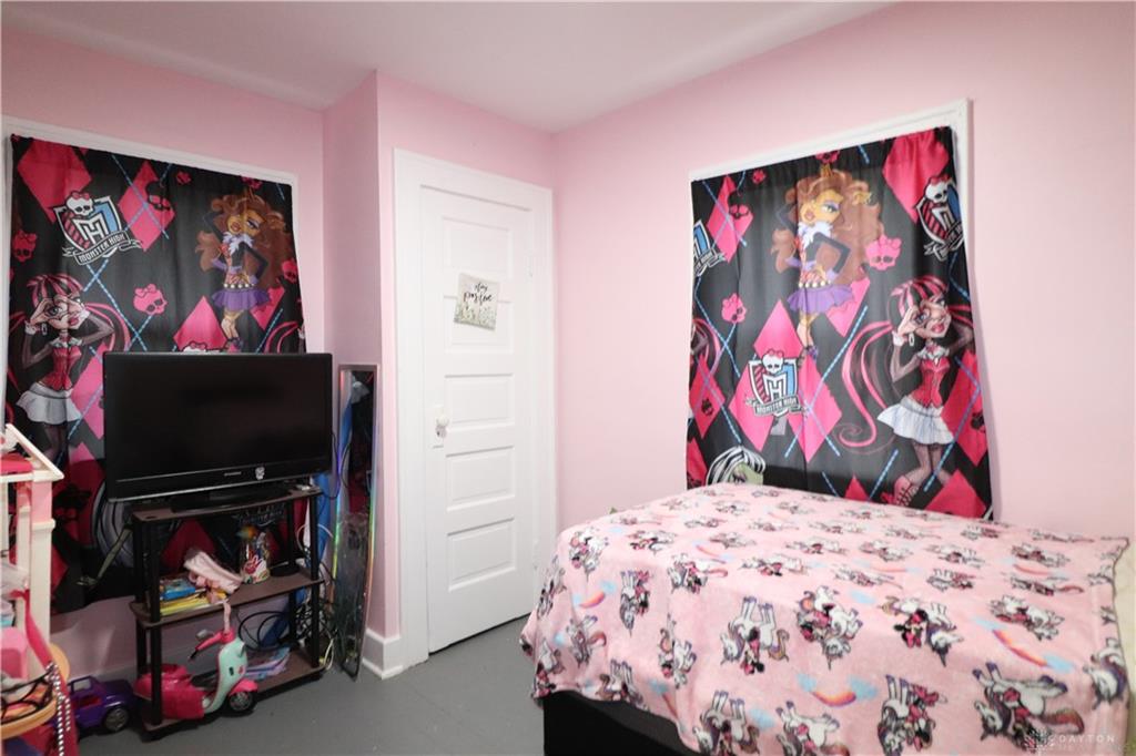 78 Pointview Avenue Property Photo 8
