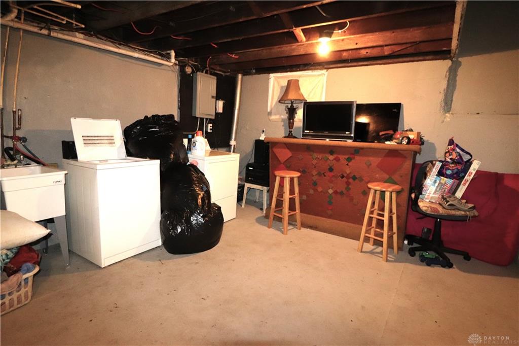78 Pointview Avenue Property Photo 12
