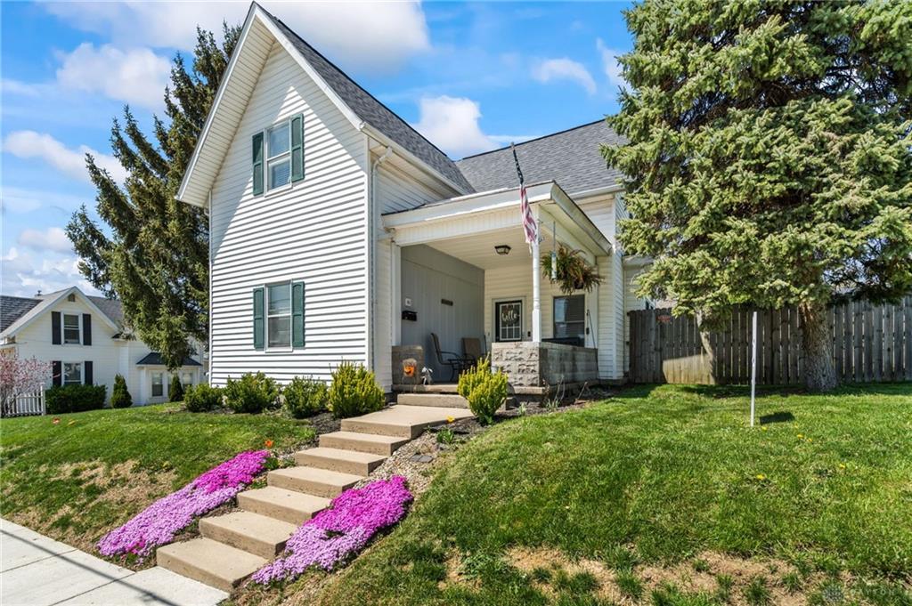 6 W Race Street Property Photo