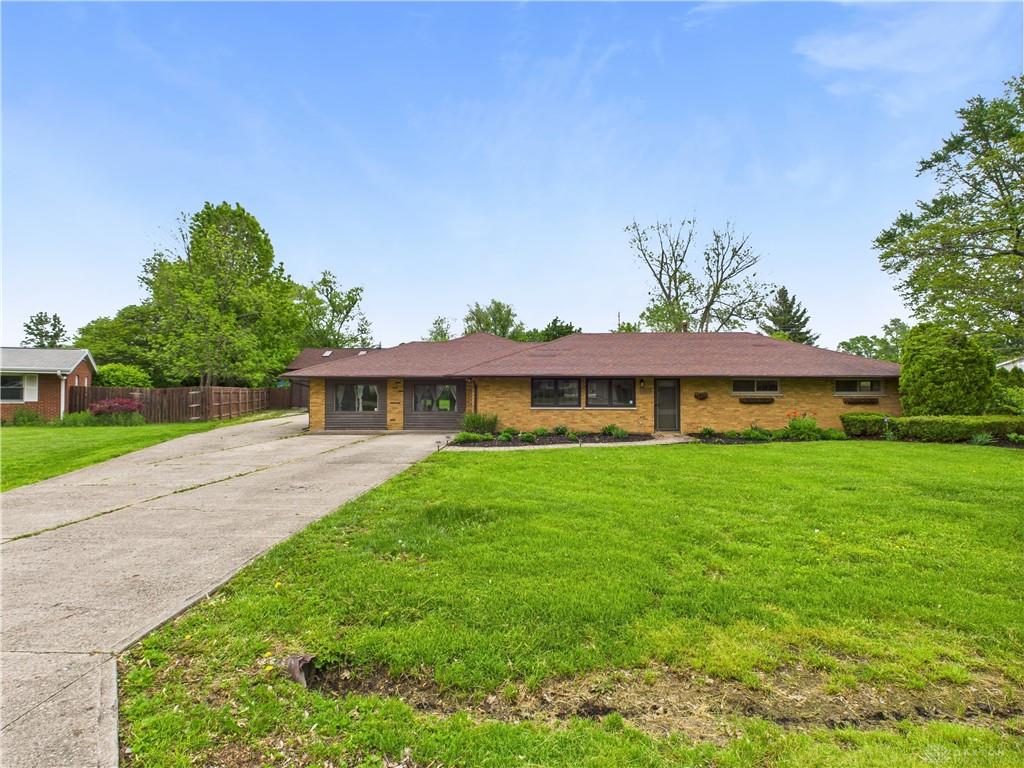 9094 Mary Haynes Drive Property Photo 1