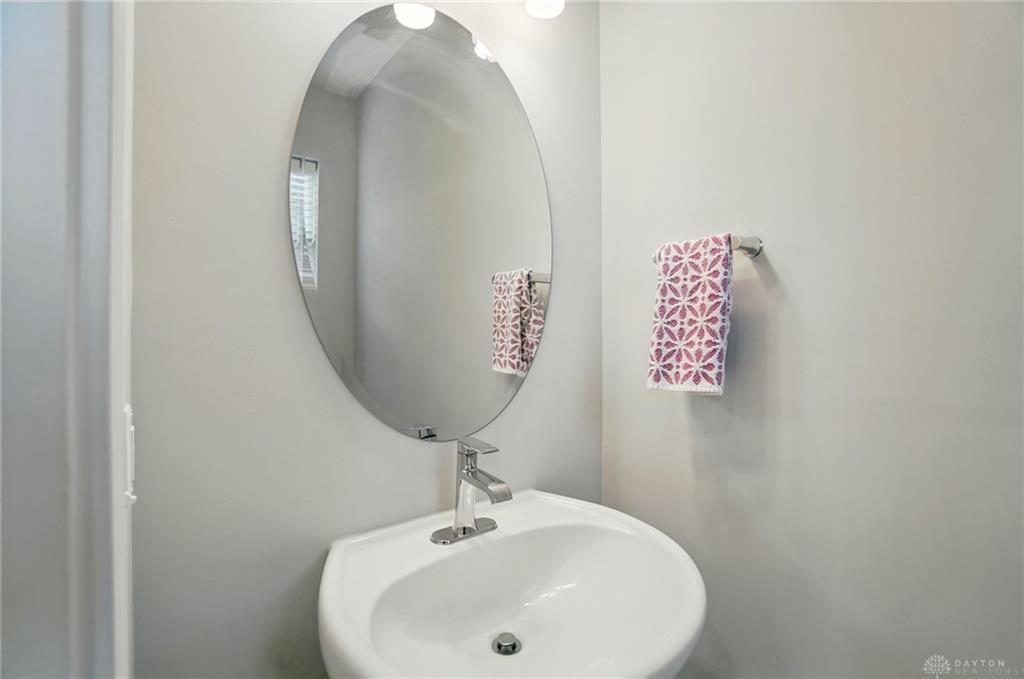 20 N Center Street 20 Property Photo 19