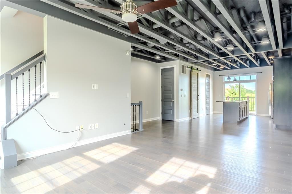 602 Brownstone Row Property Photo 7