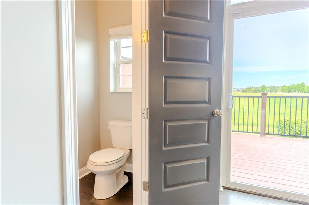 602 Brownstone Row Property Photo 11