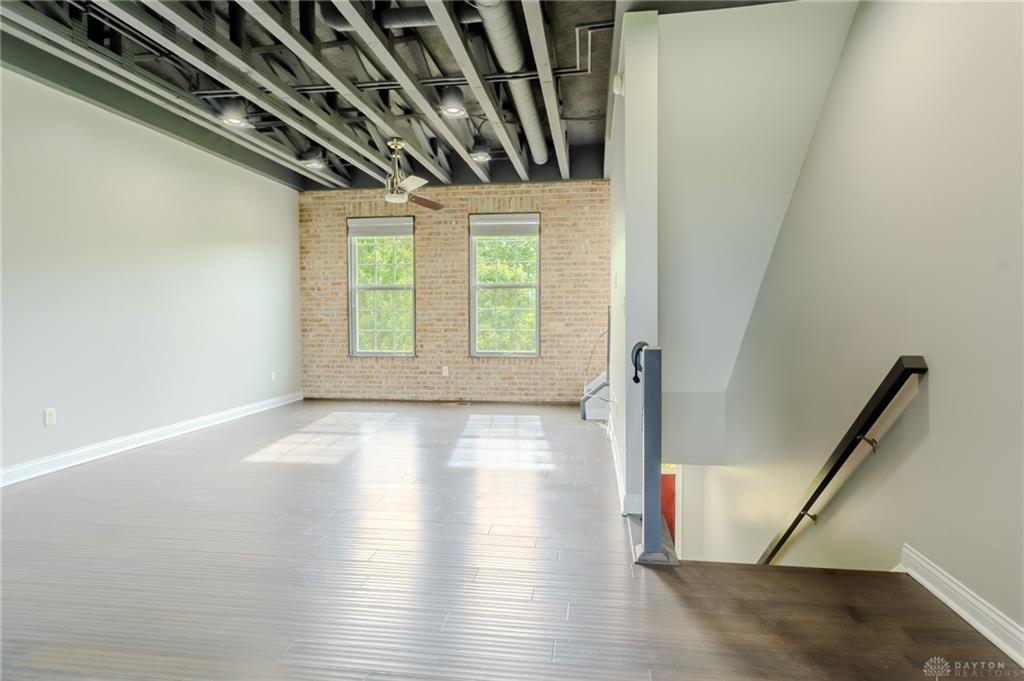 602 Brownstone Row Property Photo 13