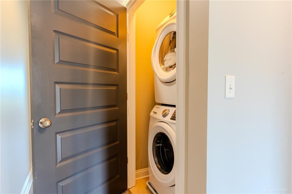 602 Brownstone Row Property Photo 16