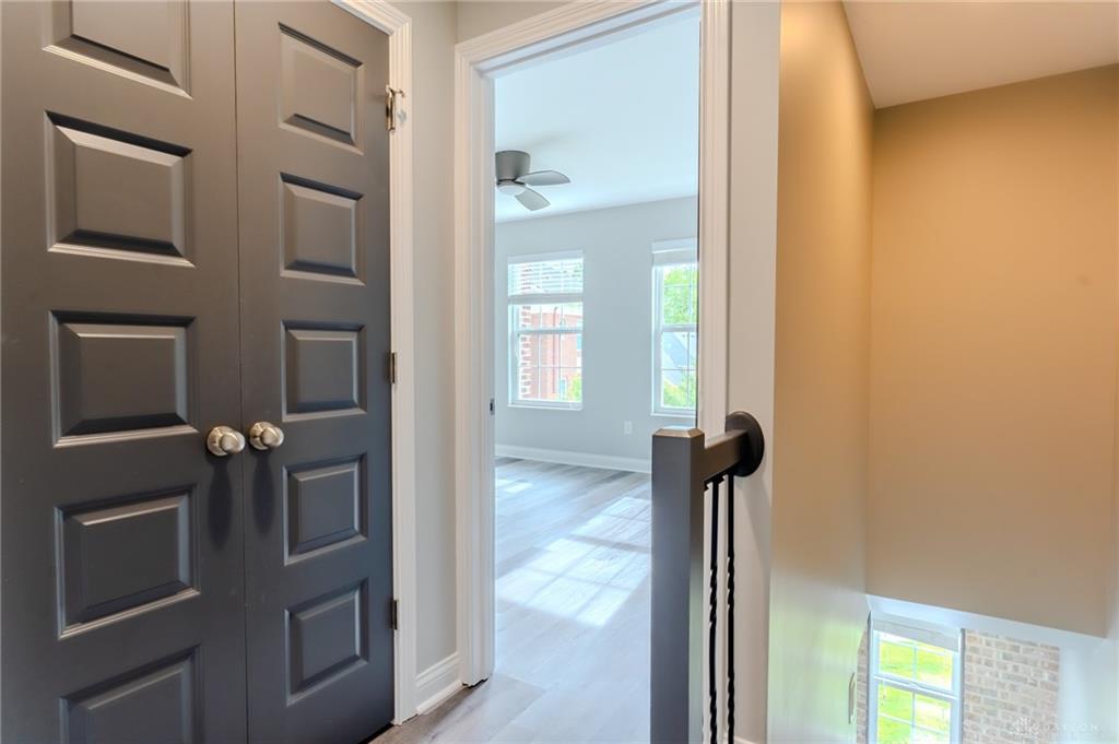 602 Brownstone Row Property Photo 24