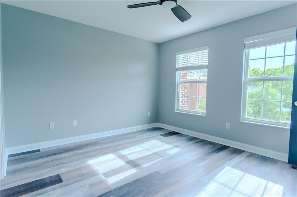 602 Brownstone Row Property Photo 25