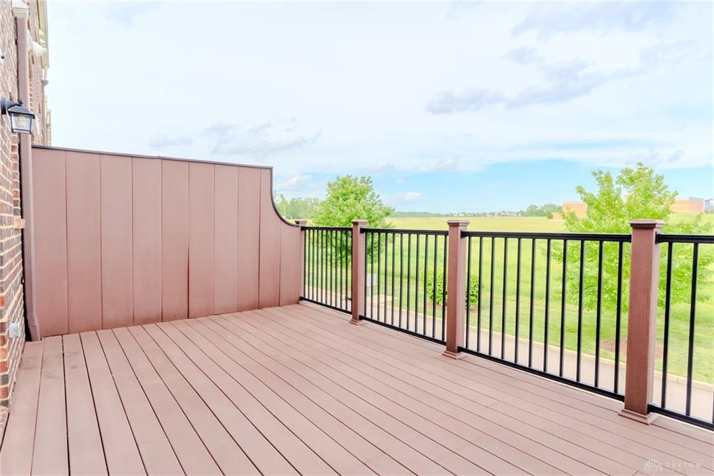 602 Brownstone Row Property Photo 30