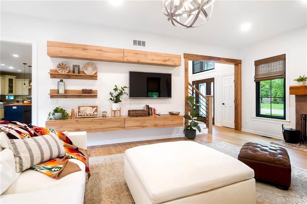 10612 Falls Creek Lane Property Photo 12