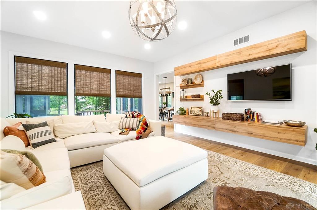 10612 Falls Creek Lane Property Photo 14