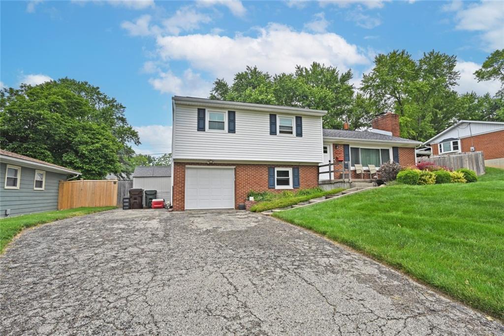 141 Arlington Avenue Property Photo 2