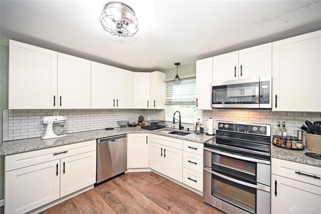 141 Arlington Avenue Property Photo 17