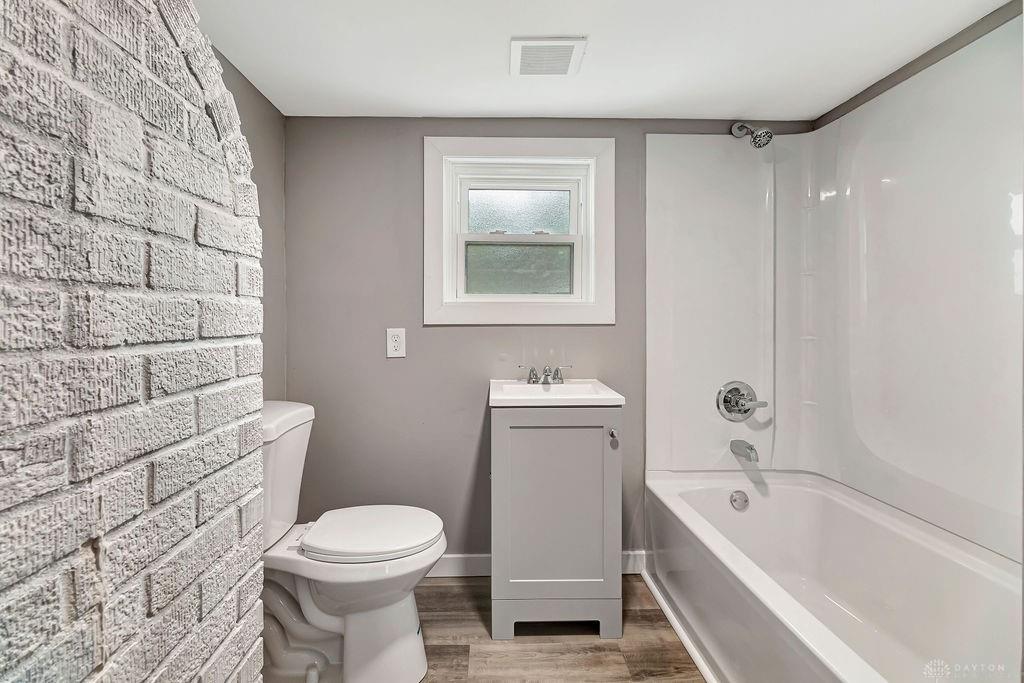140 Clark Street Property Photo 23