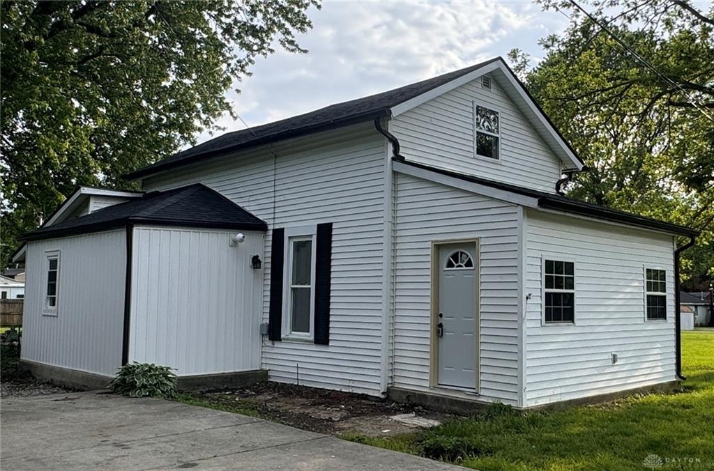 129 Clay St Property Photo 1
