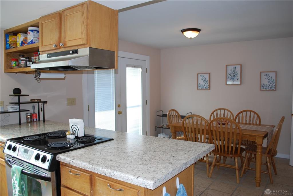 1404 Crown Point Ct Property Photo 6