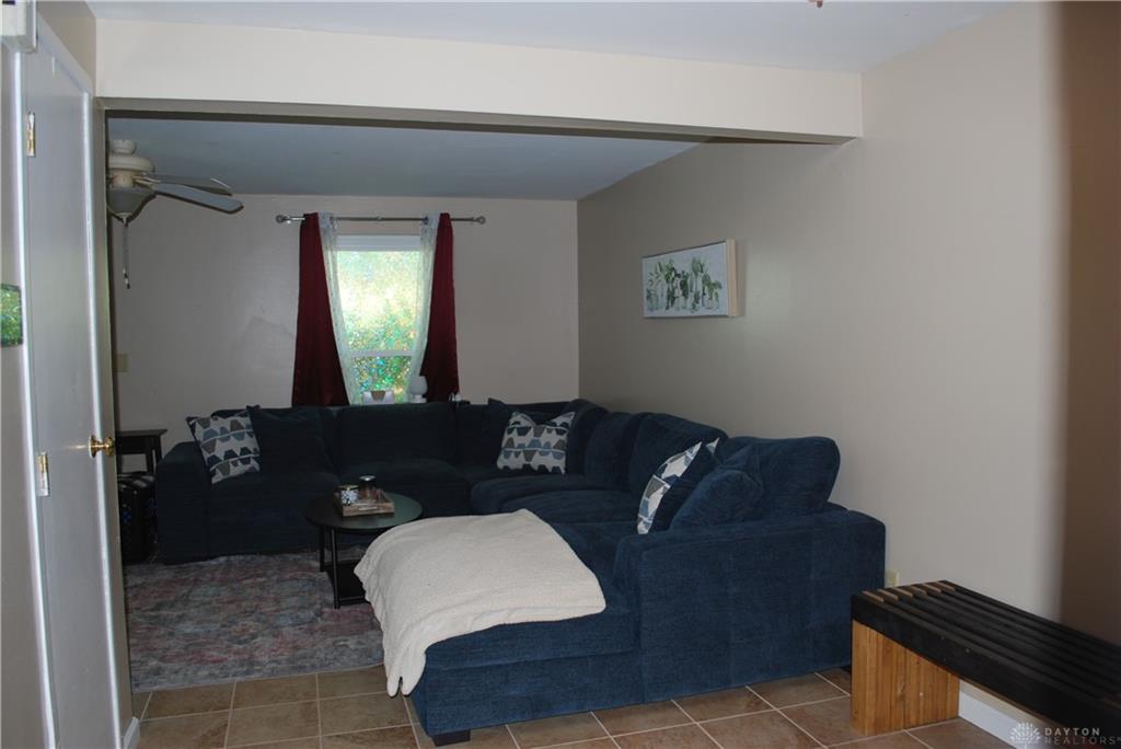 1404 Crown Point Ct Property Photo 10
