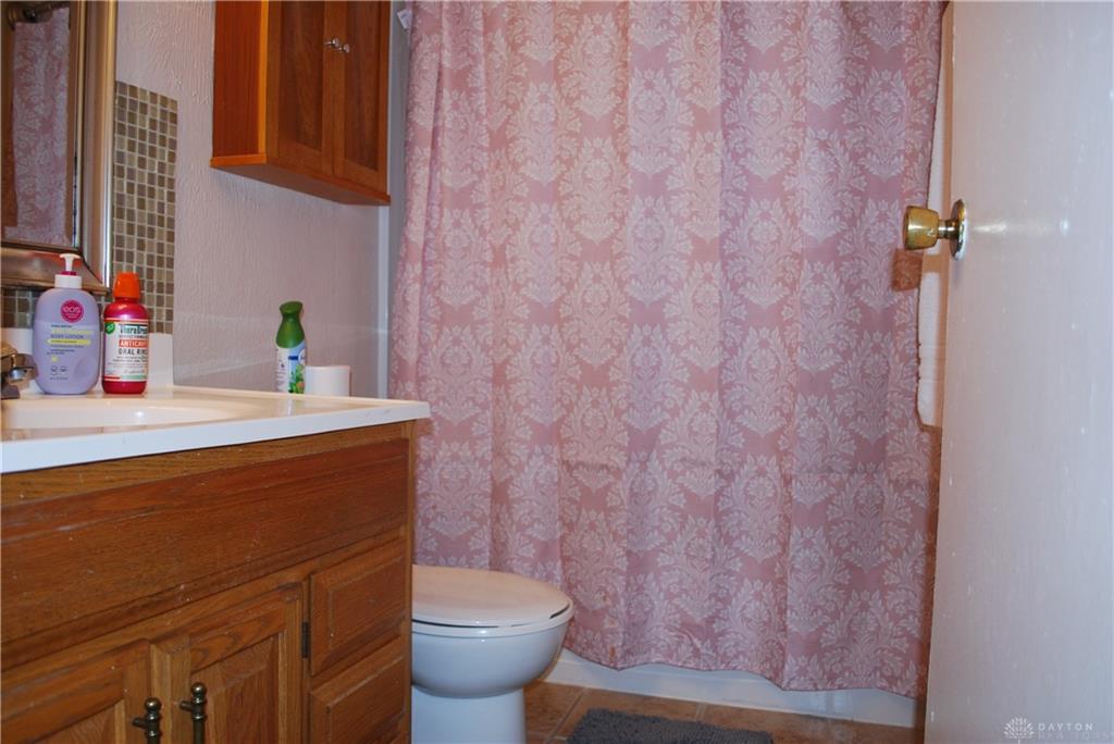 1404 Crown Point Ct Property Photo 18