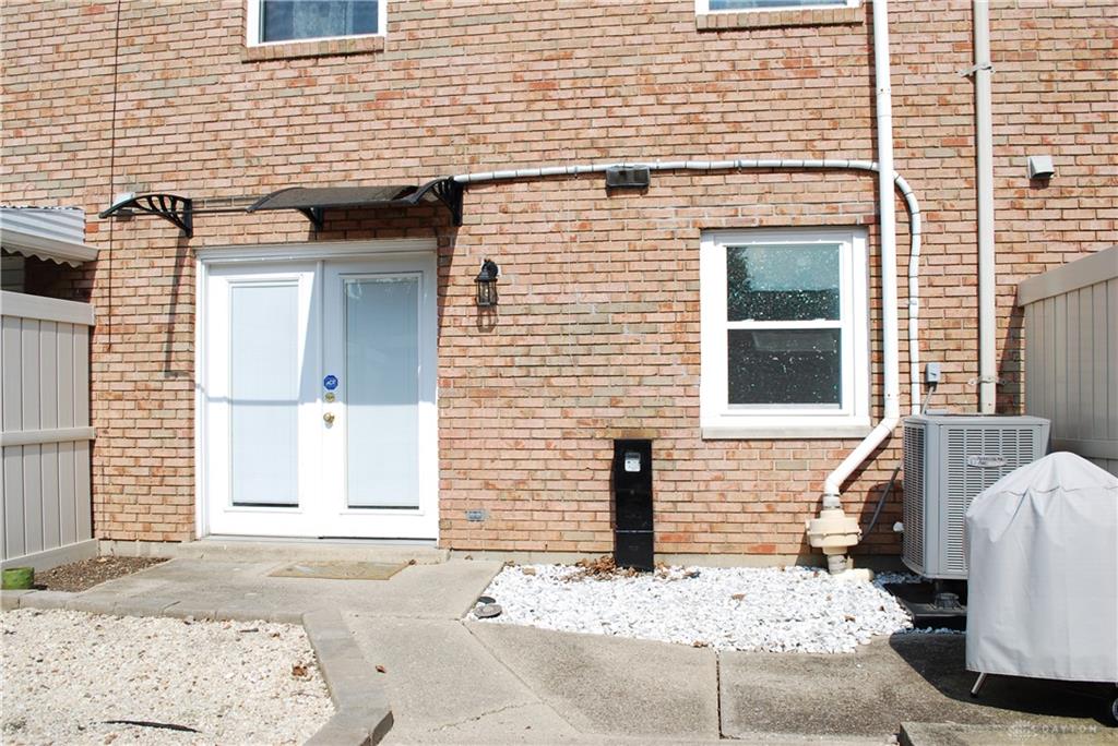 1404 Crown Point Ct Property Photo 24