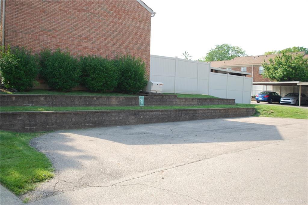 1404 Crown Point Ct Property Photo 30