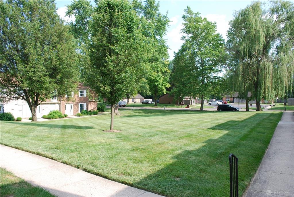 1404 Crown Point Ct Property Photo 32