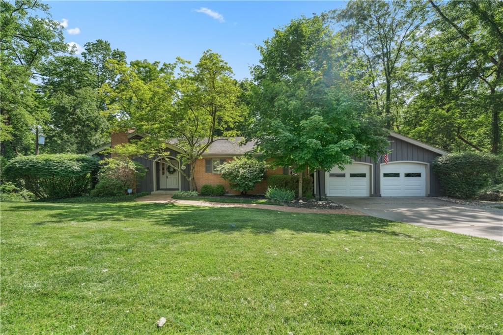 5535 Woodbridge Ln Property Photo 2