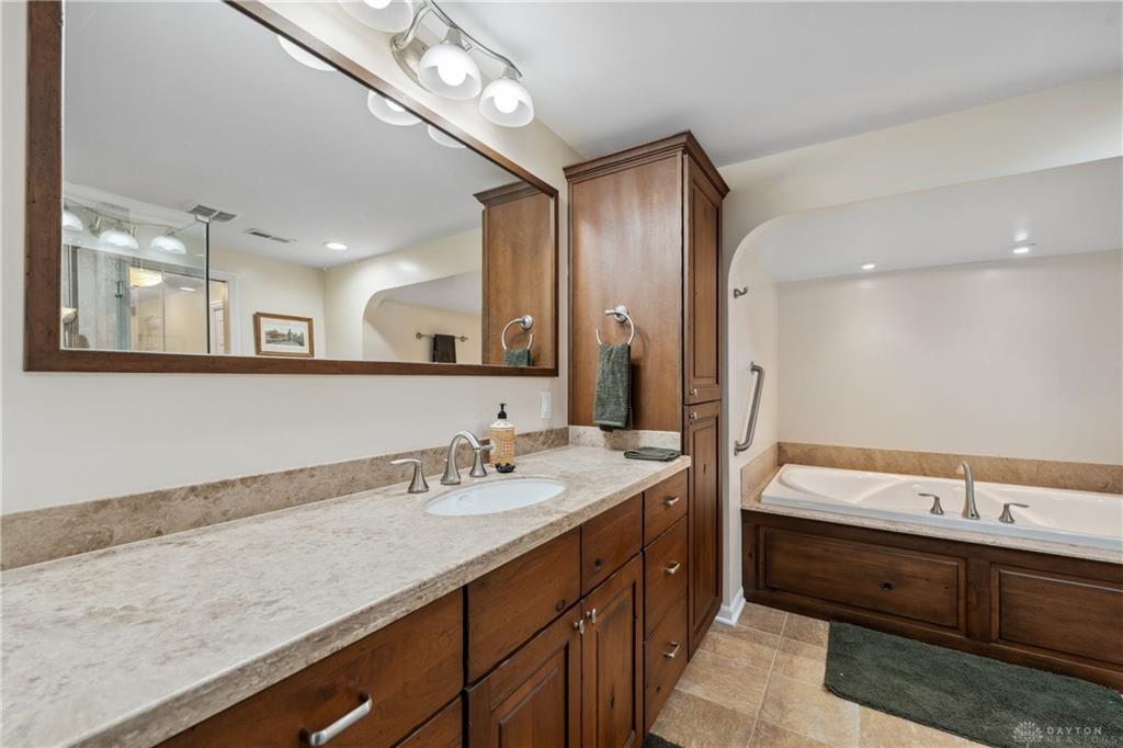 5535 Woodbridge Ln Property Photo 24