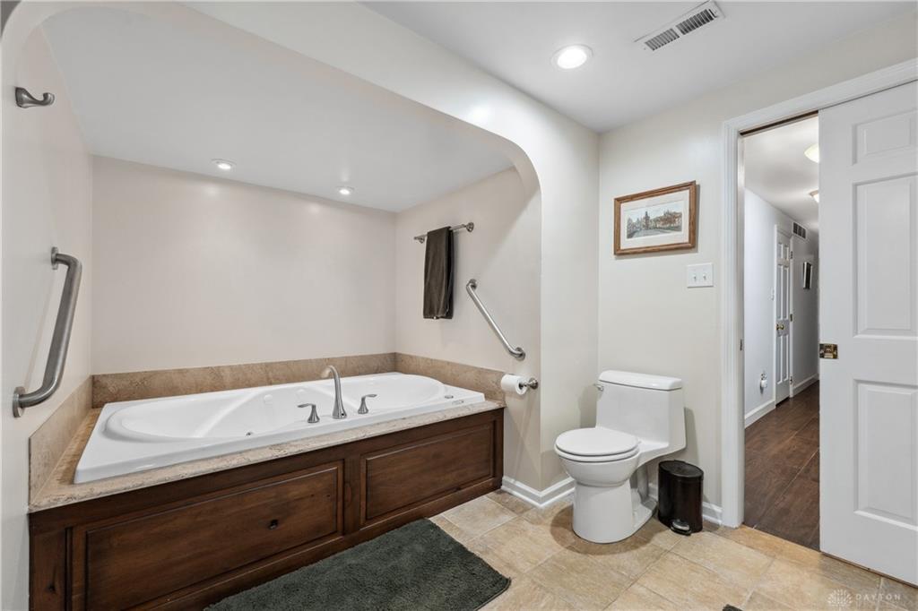 5535 Woodbridge Ln Property Photo 25
