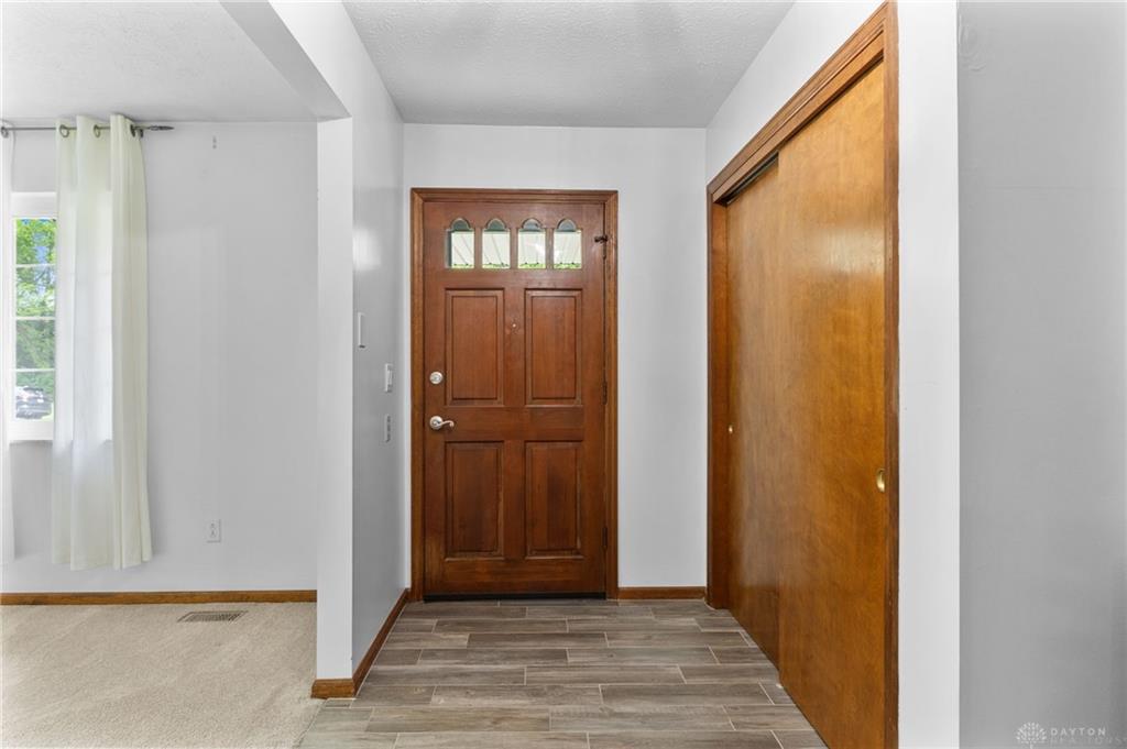 3154 Creekside Drive Property Photo 6
