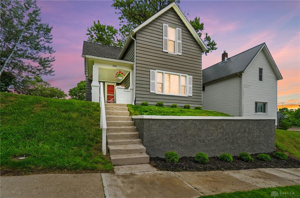 104 S Pomeroy Avenue Property Photo 1