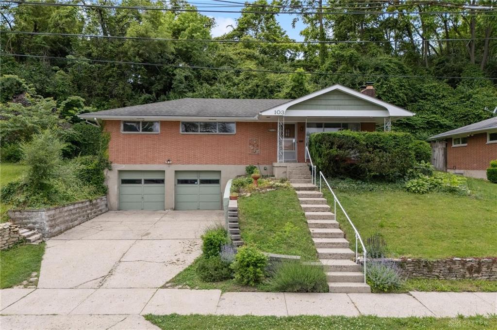 103 Odlin Ave Property Photo 1